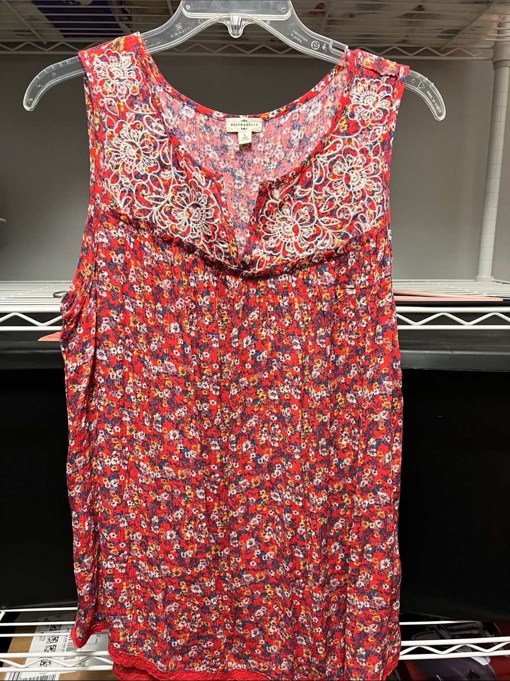 Women’s Sleeveless Floral Lace Yoke Camisole - Red